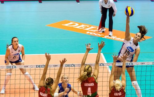 Женская сборная России в 1/4 финала чемпионата Европы 2015